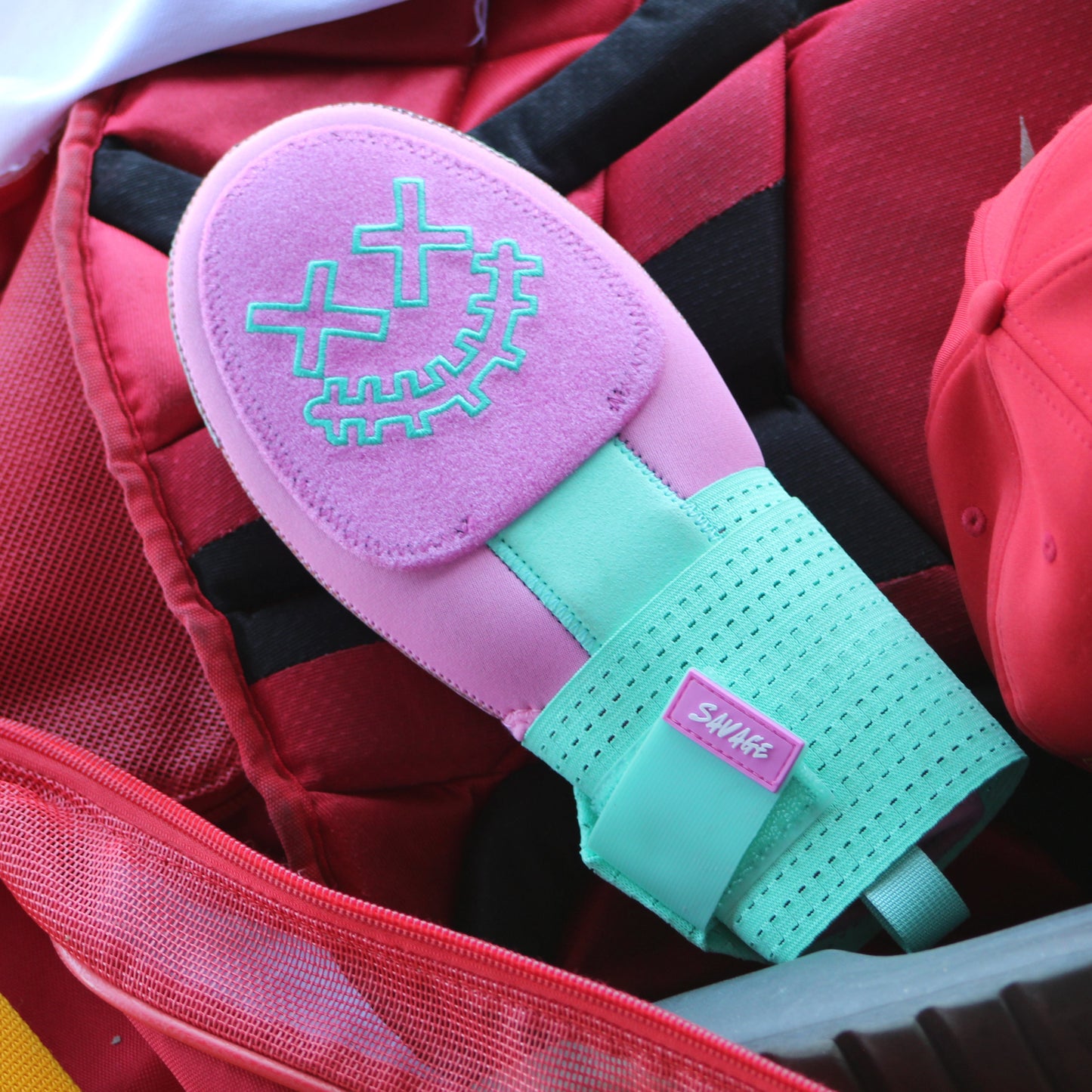 Cotton Candy Sliding Mitt