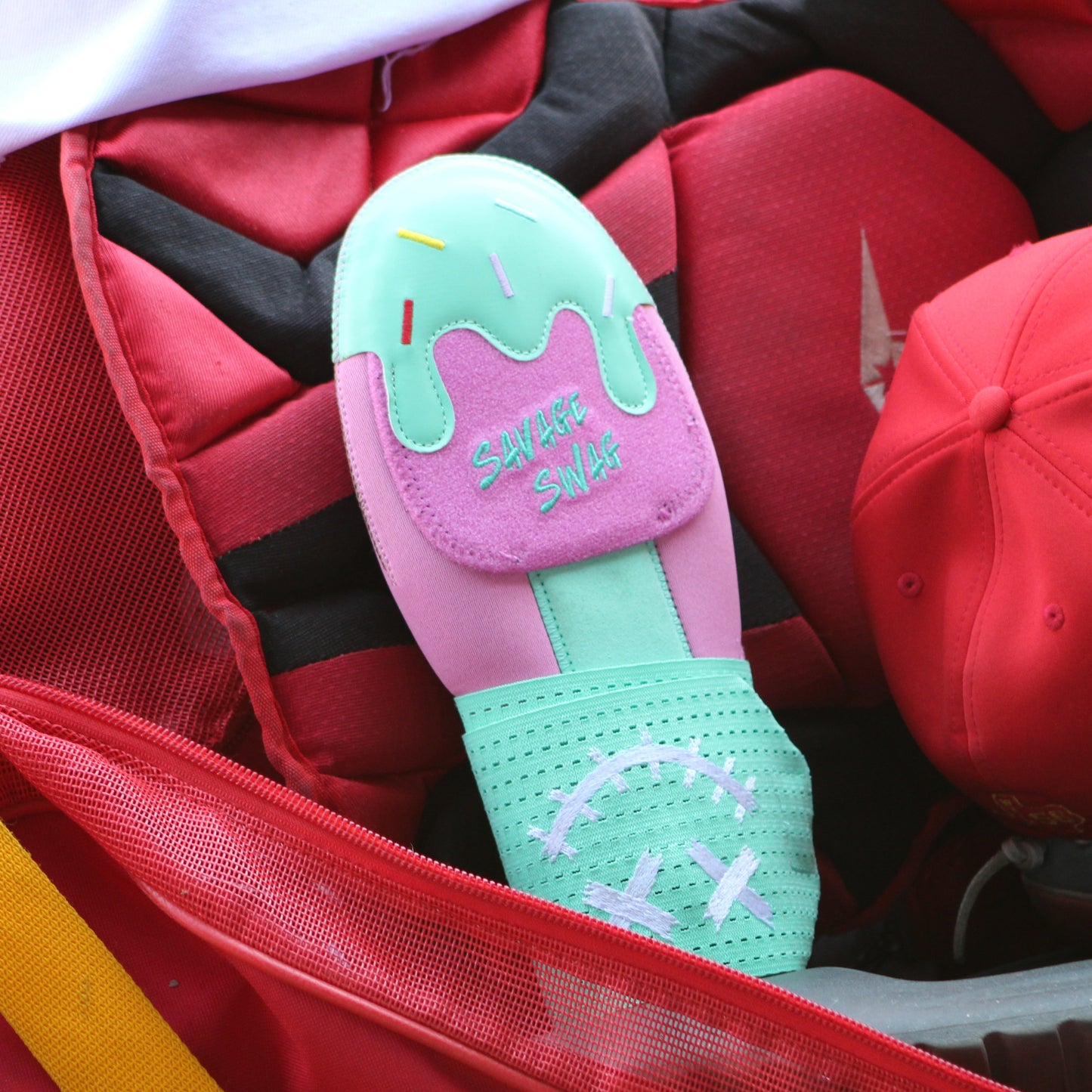 Cotton Candy Sliding Mitt